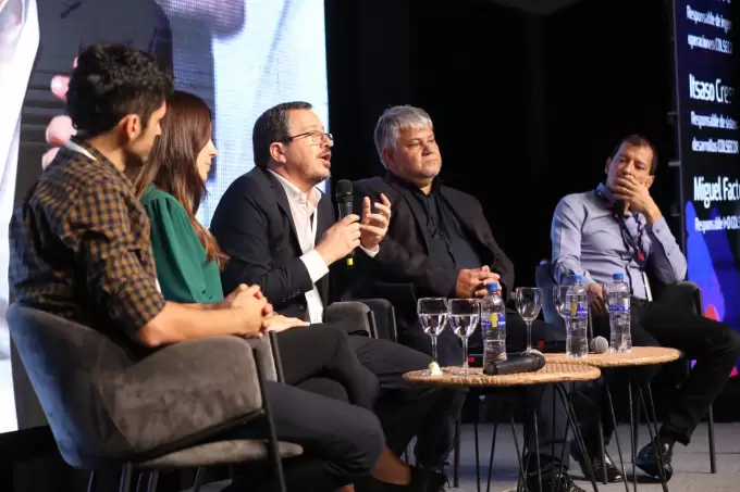 Panel: cambios de paradiga de los servicios audiovisuales