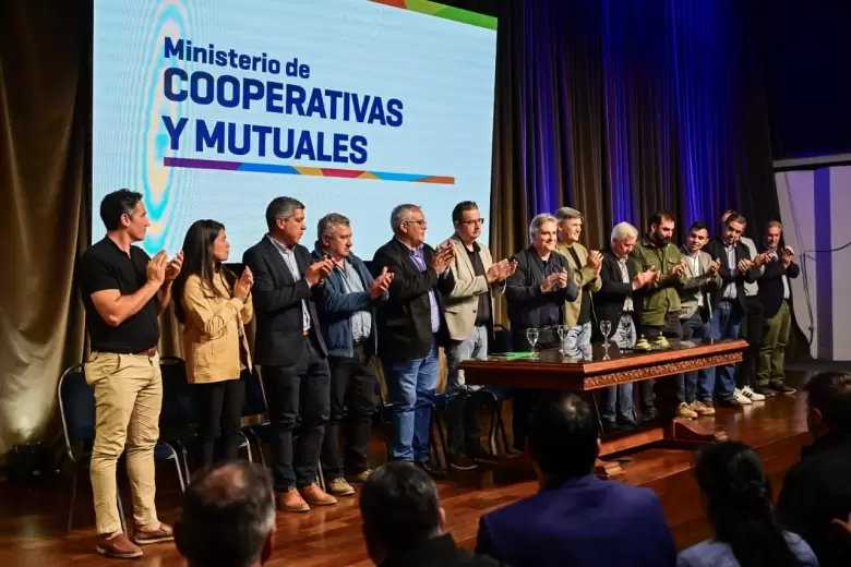 Min Coop - Los Cisnes
