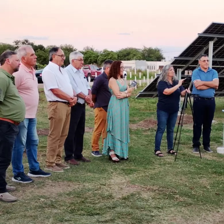 CoopLasVaras_inaugura Parque solar_